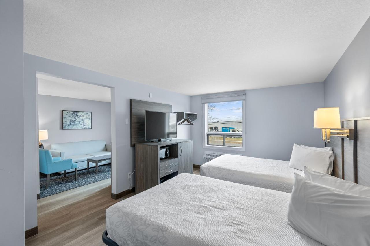 Emerald Hotel & Suites Calgary Airport Exterior foto