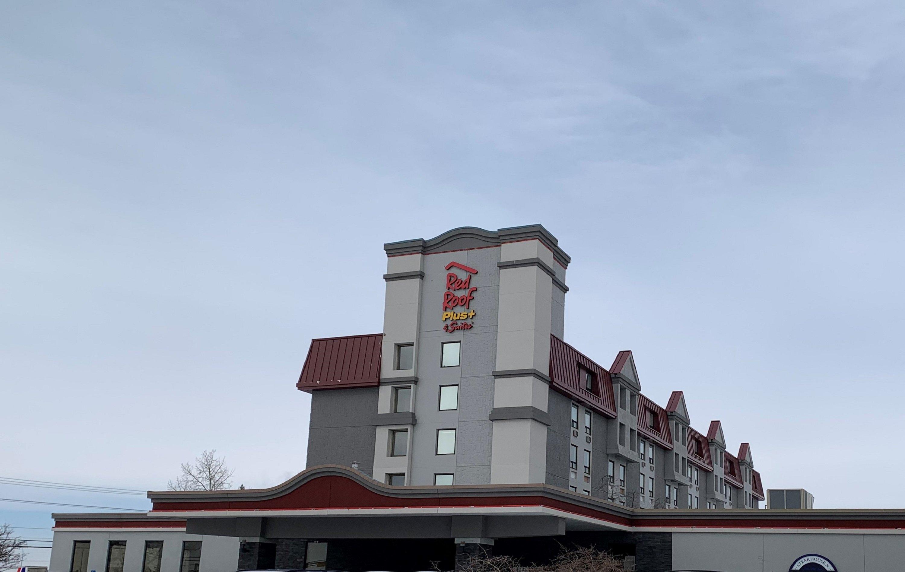 Emerald Hotel & Suites Calgary Airport Exterior foto