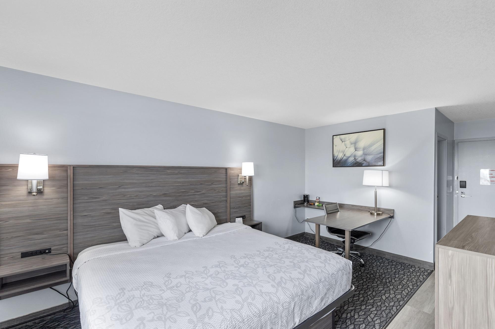 Emerald Hotel & Suites Calgary Airport Exterior foto